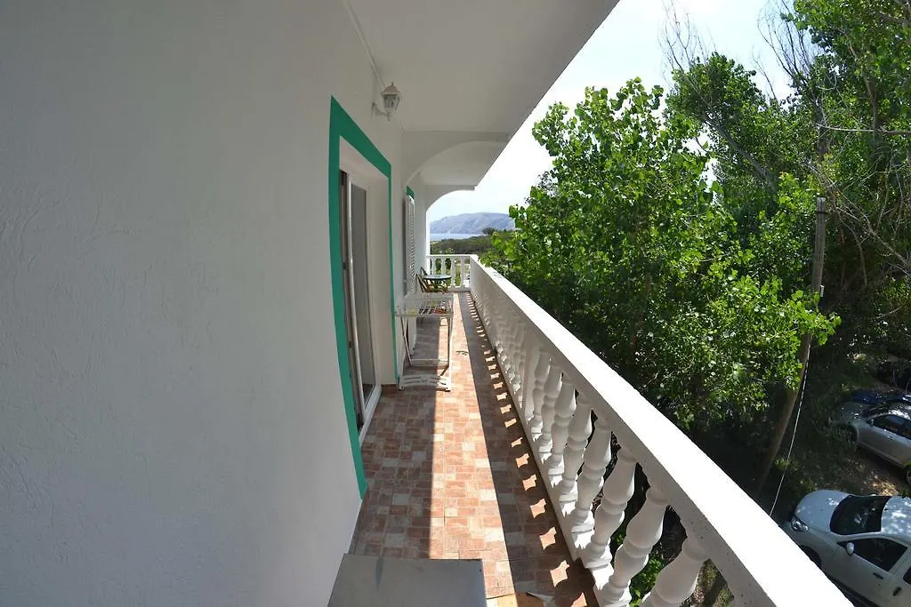 Daire Apartmani Jenny I Tania Lopar