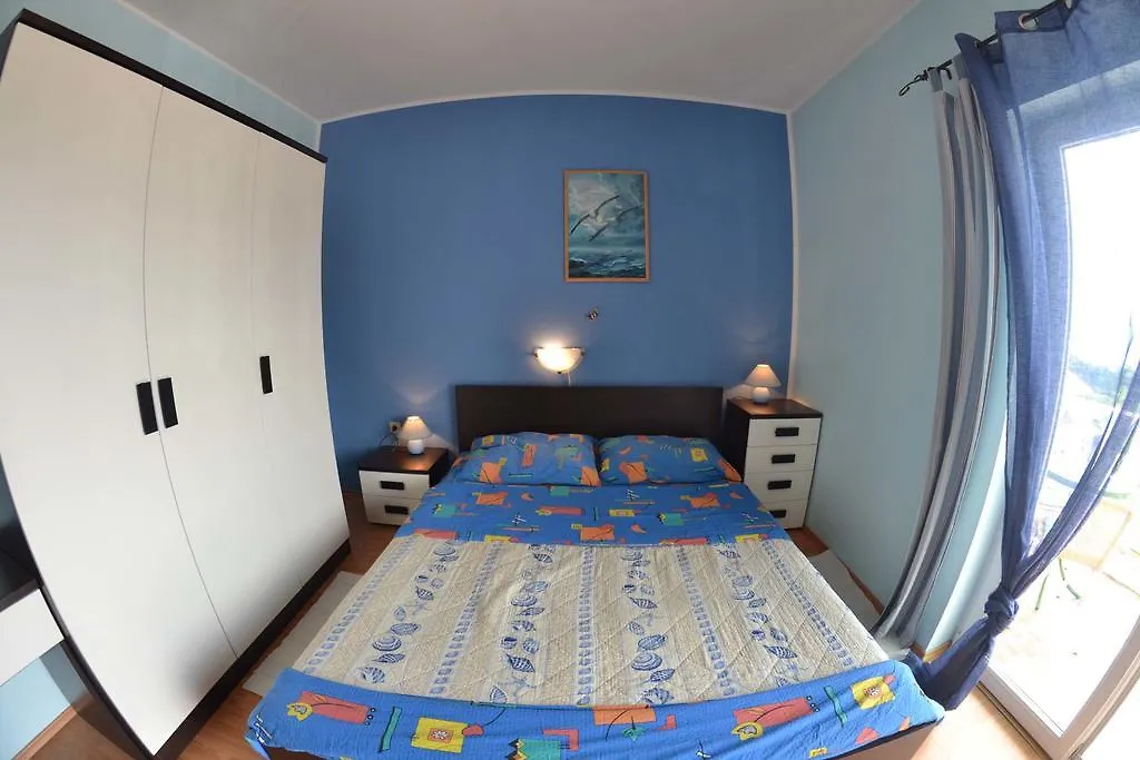 Daire Apartmani Jenny I Tania Lopar