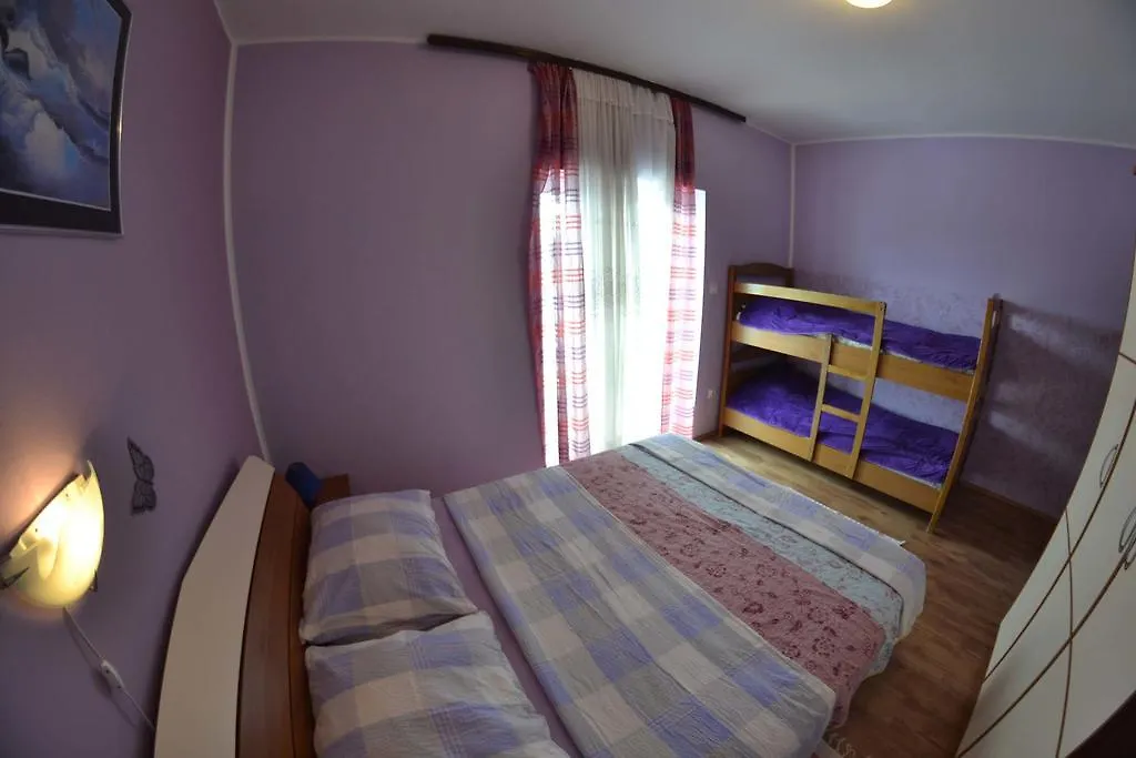 Apartmani Jenny I Tania Lopar